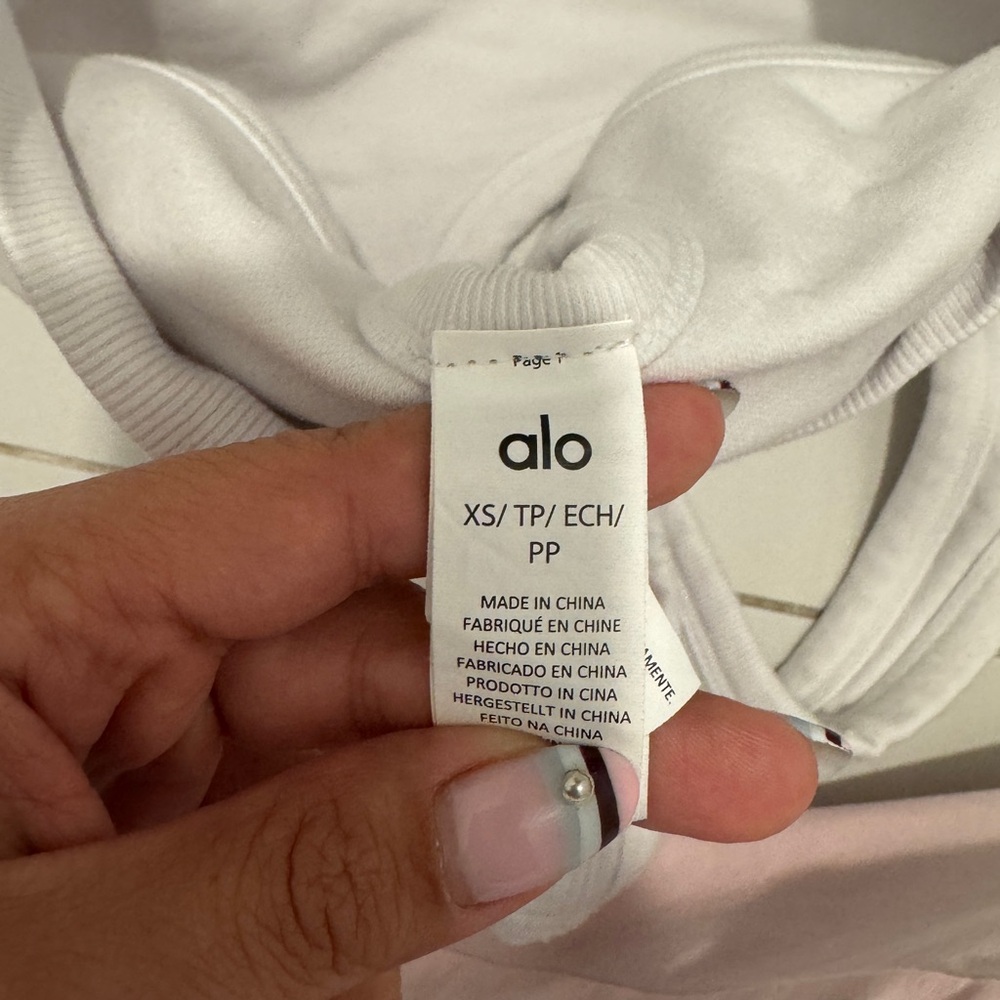 Alo Yoga sports bra - Picture 3 of 3